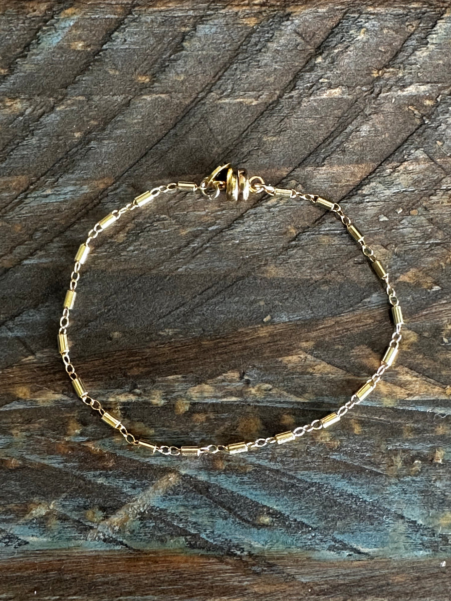 Gold bar bracelet
