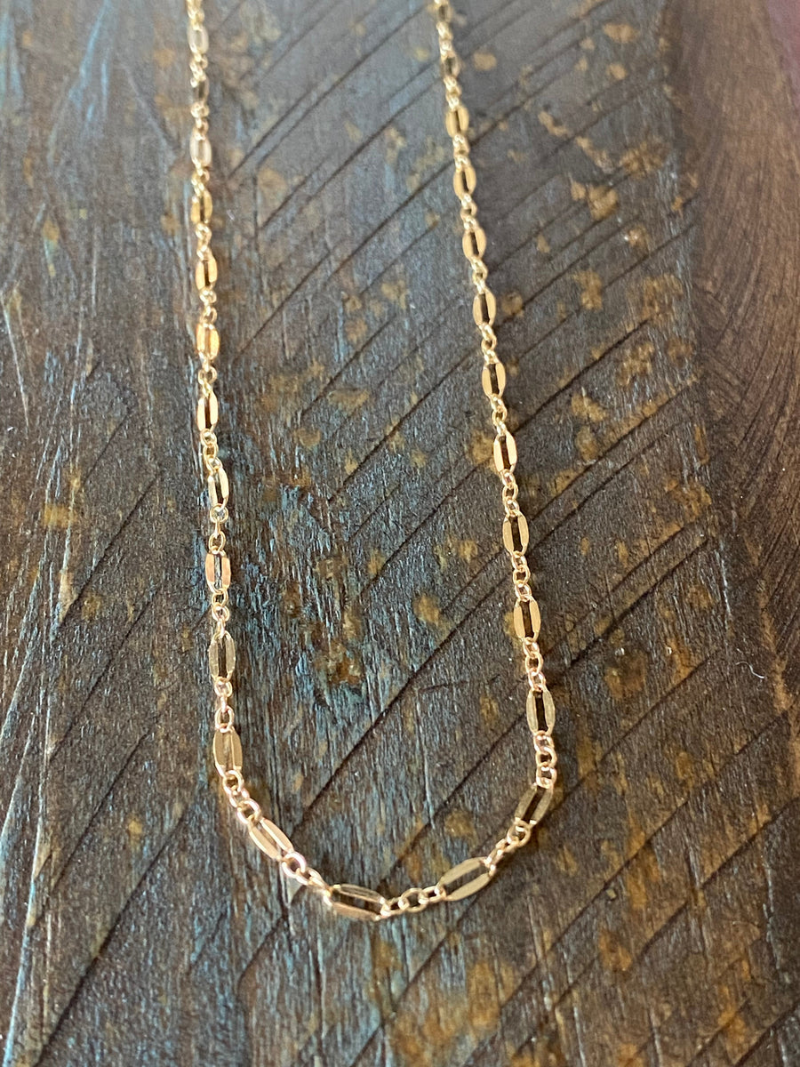 Gold dapped link longer necklace