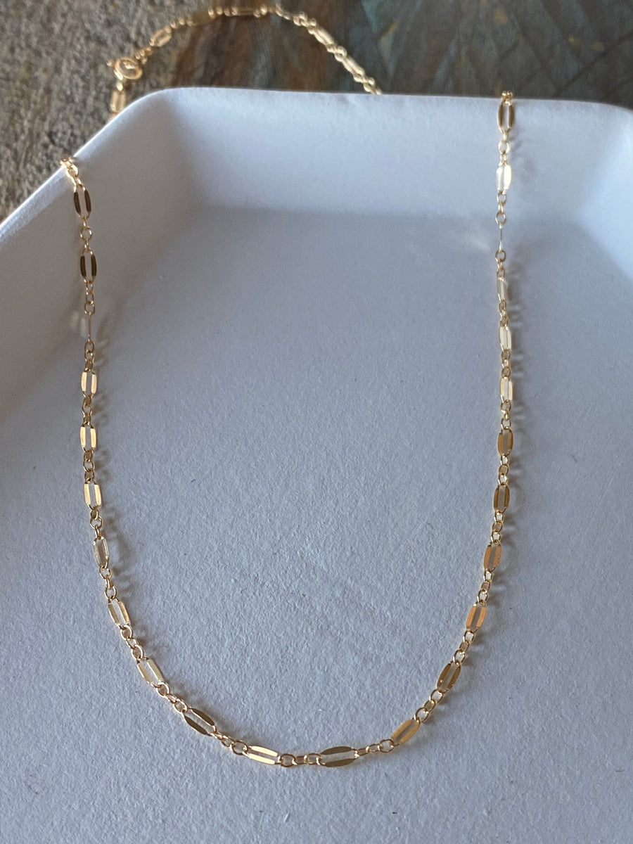 Gold dapped link longer necklace