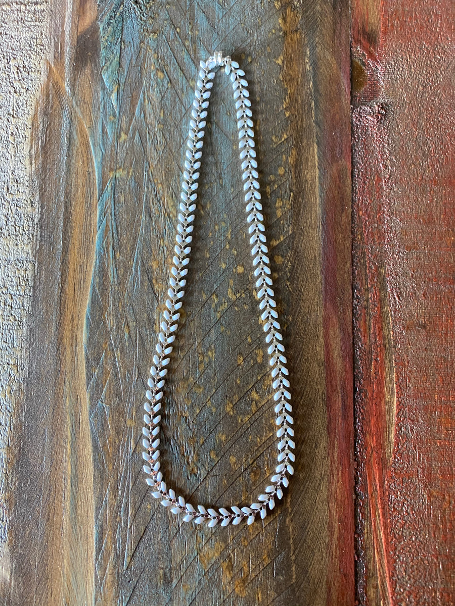 Silver & white ivy necklace
