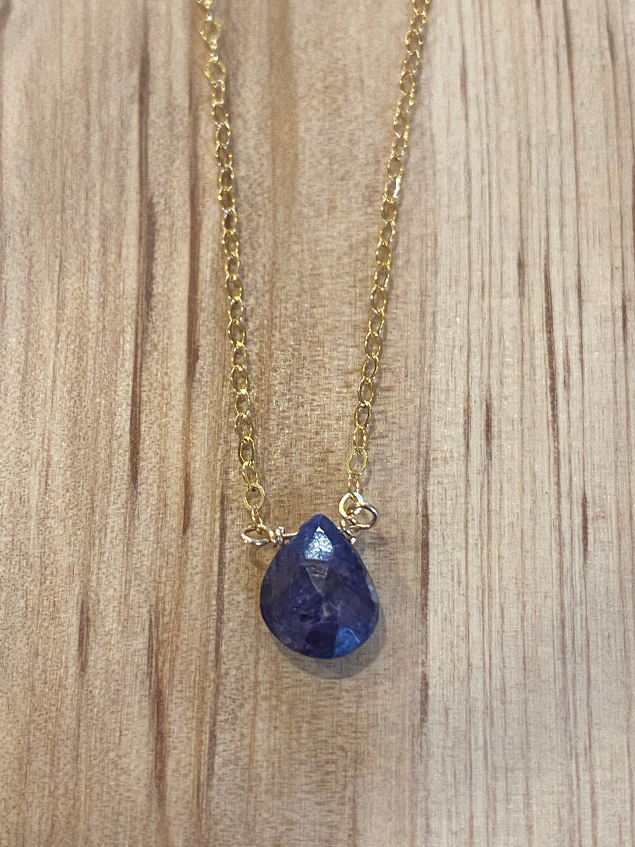 Gold sapphire gemstone necklace