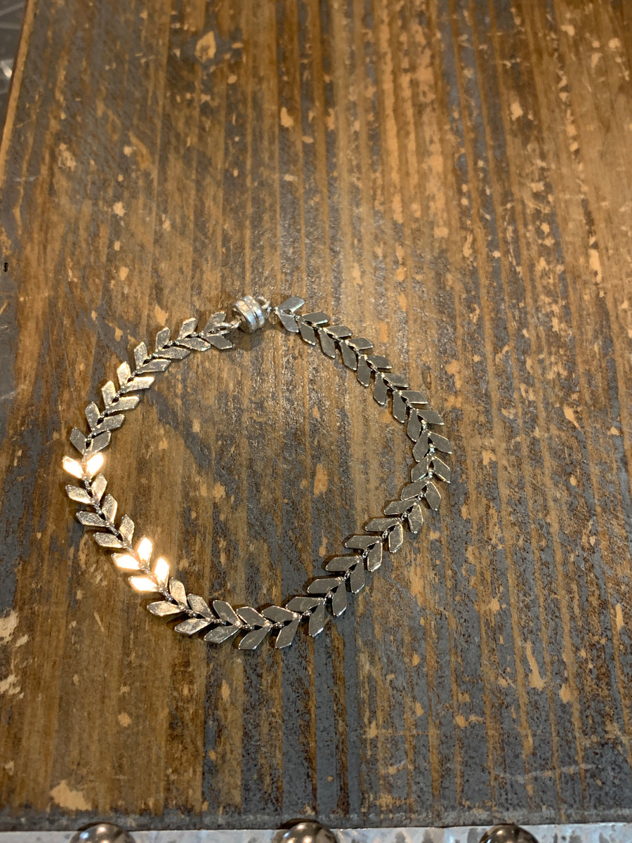 Regular Silver Ivy Bracelets