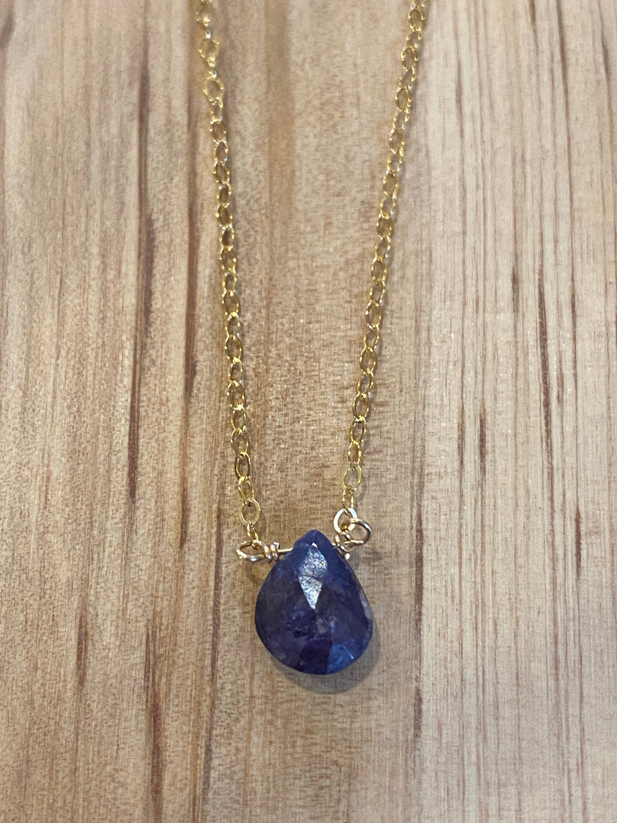 Gold sapphire gemstone necklace
